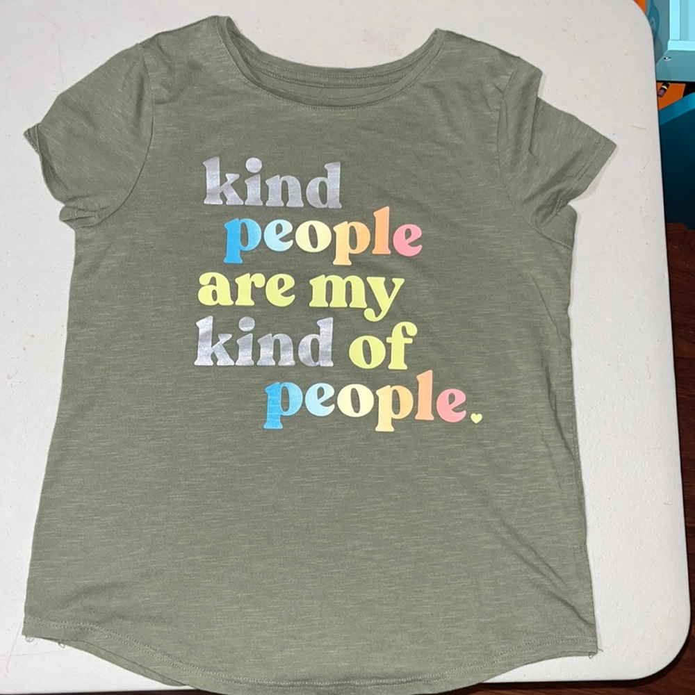 Girl shirt size 10/12